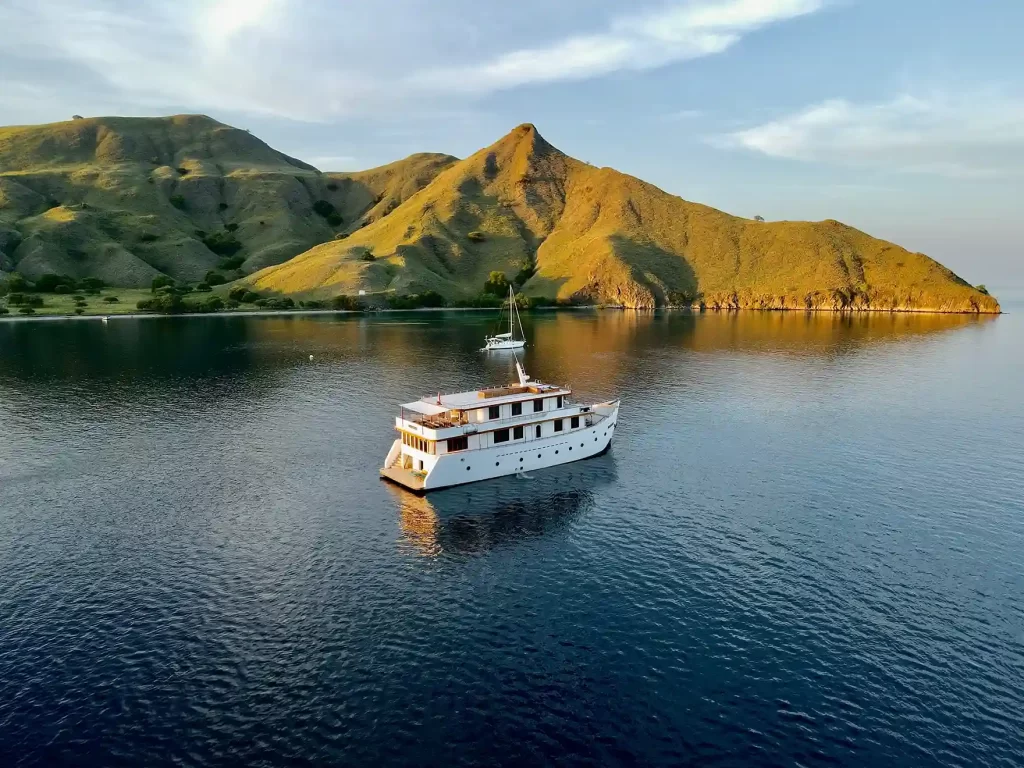komodo adventure