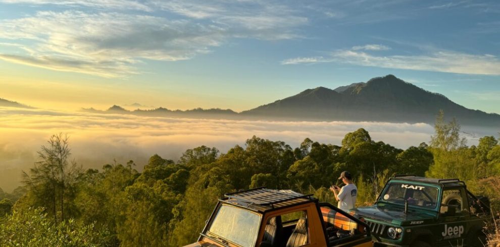 Batur Volcano Jeep Tour with Natural Hot Spring