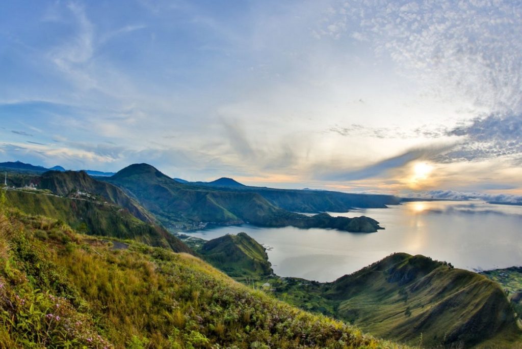 The largest volcanic lake in the world is a natural wonder